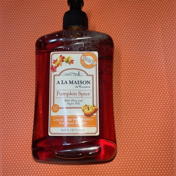 A La Maison de Provence | French Liquid Hand
Soap | Pumpkin Spice 16.9 fl. oz. - Picture 3 of 5